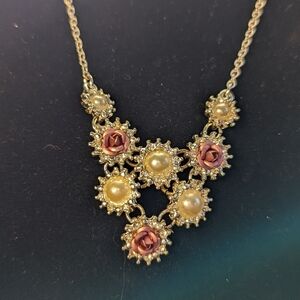 🩷 AVON signed SHA tag pink roses faux pearl rhinestone silvertone 10" necklace